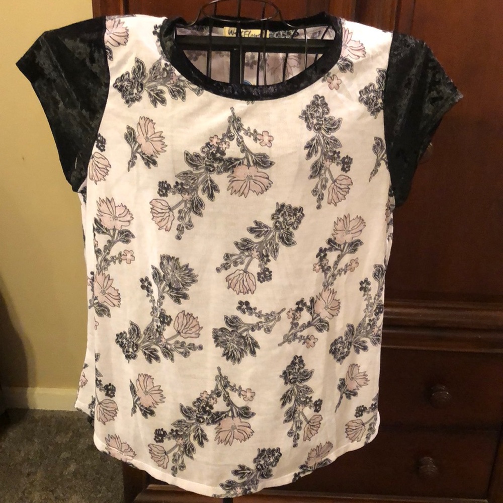 WallFlower tee
